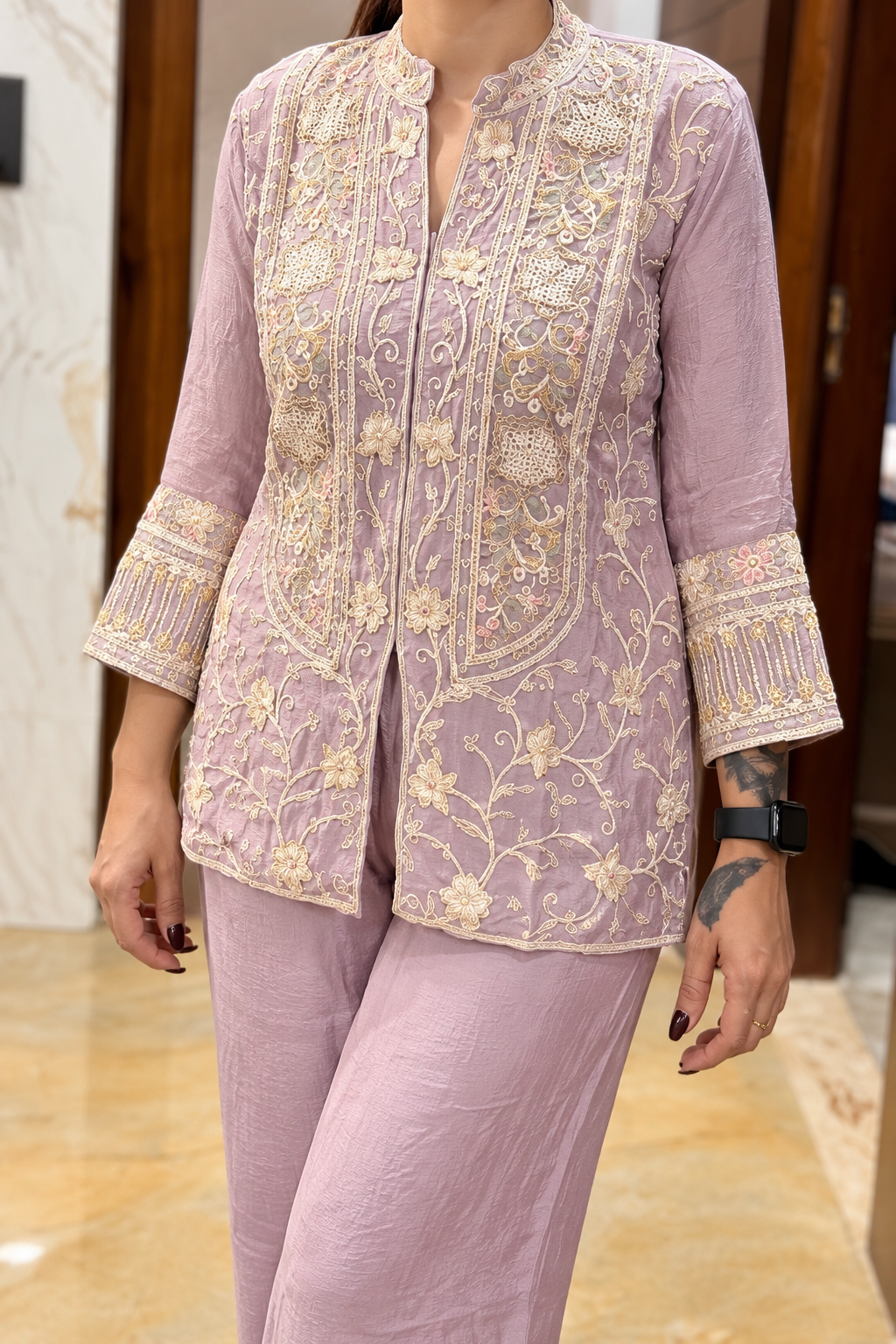 Lavender Embroidered Kurta Pant Se